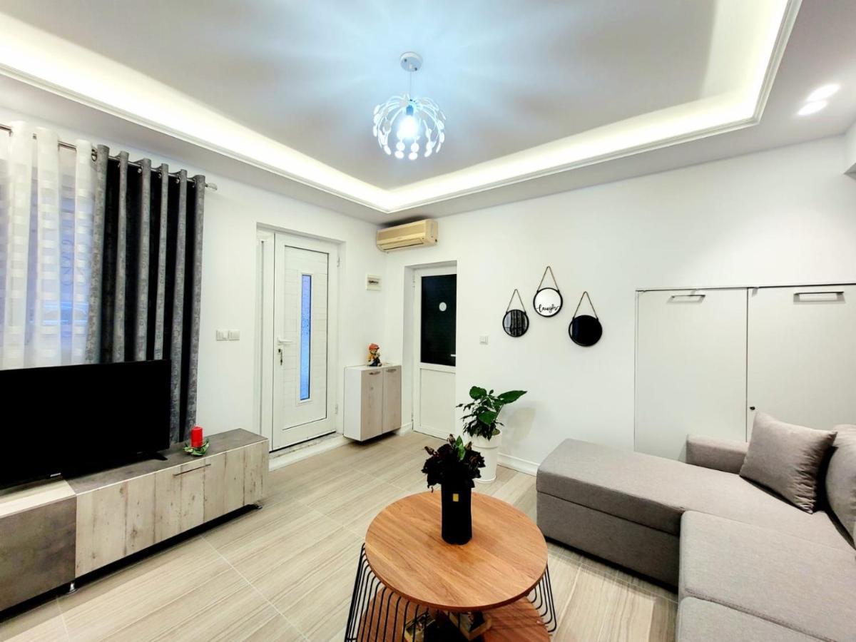 Anis Apartments Sarandë 외부 사진